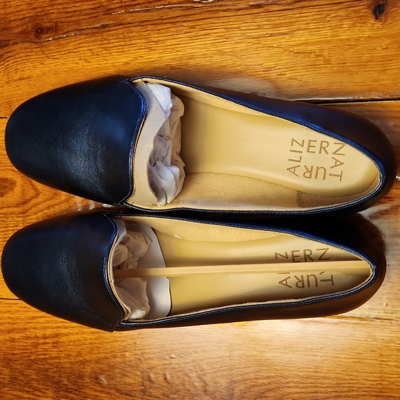 Naturalizer Womens Emiline Navy Leather Slip On Block Heel Loafers Flats - Picture 4 of 6